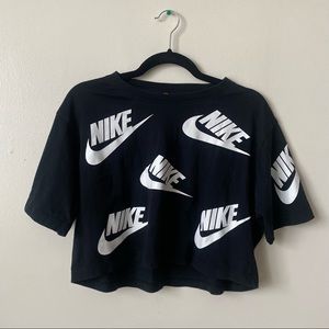Nike Shortsleeved Crop Top